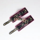 Черные кожаные наручники с розовой строчкой - Crazy Handmade - купить с доставкой в Курске Черные кожаные наручники с розовой строчкой - Crazy Handmade - купить с доставкой в Курске