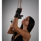 Черные высокие кожаные наручники для подвешивания - Crazy Handmade - купить с доставкой в Курске Черные высокие кожаные наручники для подвешивания - Crazy Handmade - купить с доставкой в Курске