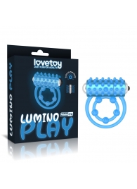 Голубое, светящееся в темноте виброкольцо Lumino Play Vibrating Penis Ring - Lovetoy - в Курске купить с доставкой