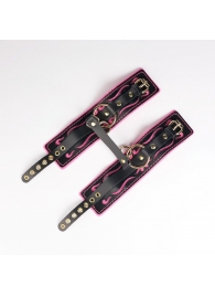 Черные кожаные оковы с розовой строчкой - Crazy Handmade - купить с доставкой в Курске Черные кожаные оковы с розовой строчкой - Crazy Handmade - купить с доставкой в Курске