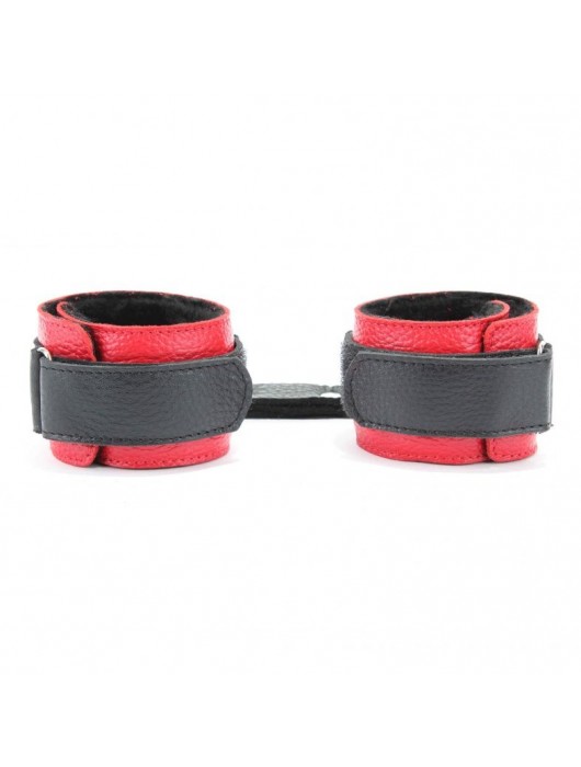 Красно-чёрные кожаные наручники с меховым подкладом - БДСМ Арсенал - купить с доставкой в Курске