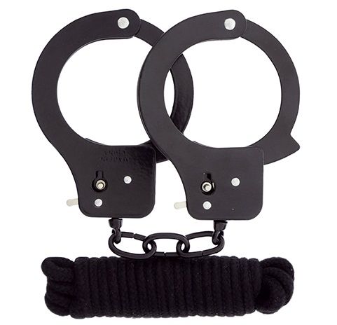 Чёрные наручники из листового металла в комплекте с веревкой BONDX METAL CUFFS LOVE ROPE SET - Dream Toys - купить с доставкой в Курске